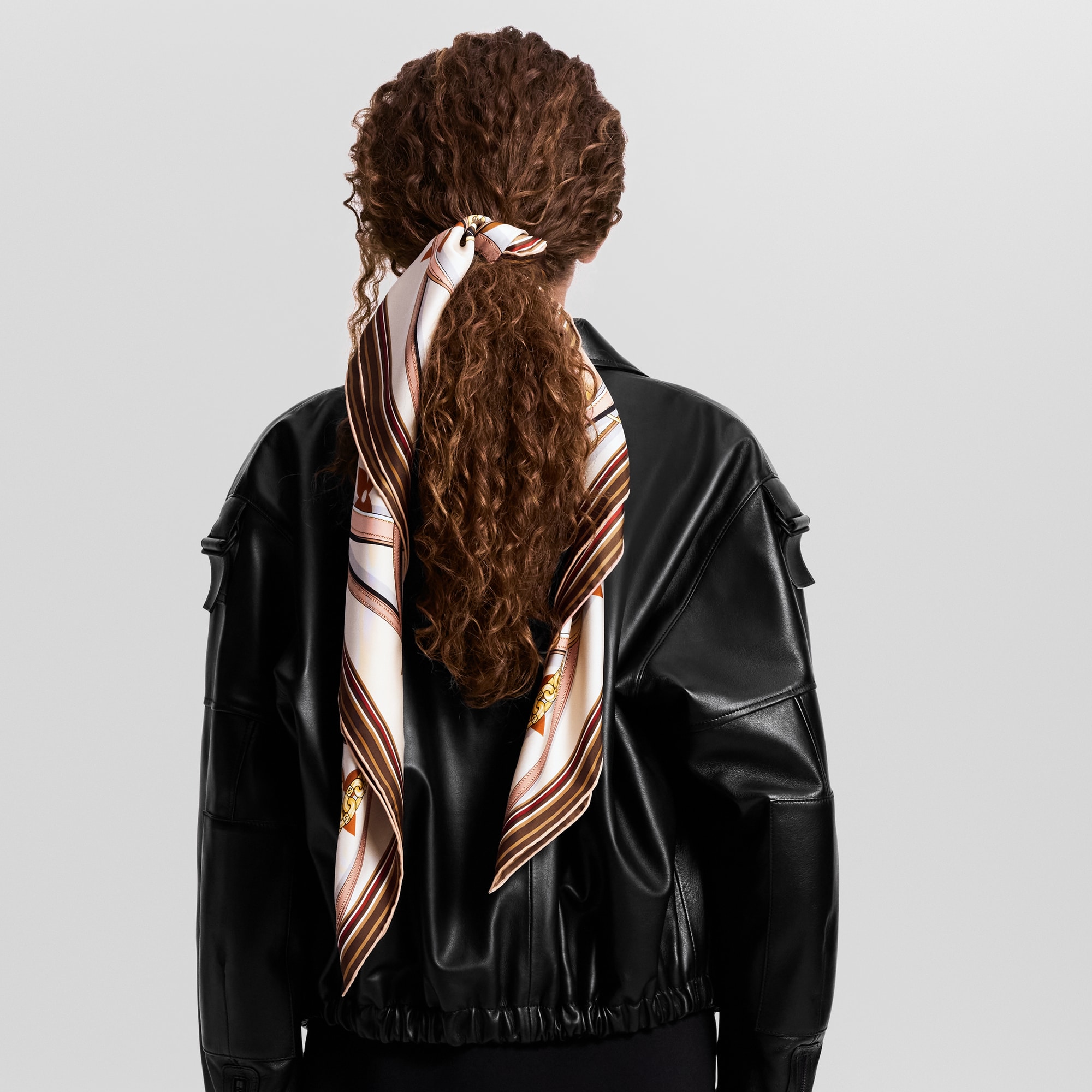 Ultimate Monogram Square 90 . - Accessories | LOUIS VUITTON